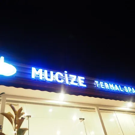 Mucize Termal * 帕莫卡莱